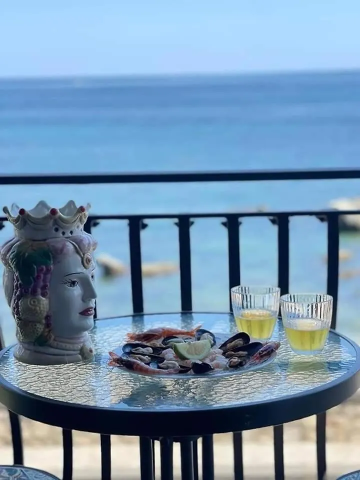 Casa Nicole Fronte Mare Villa Giardini Naxos