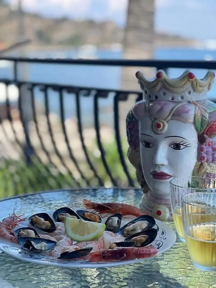 ジャルディーニ・ナクソス Casa Nicole Fronte Mareヴィラ 別荘