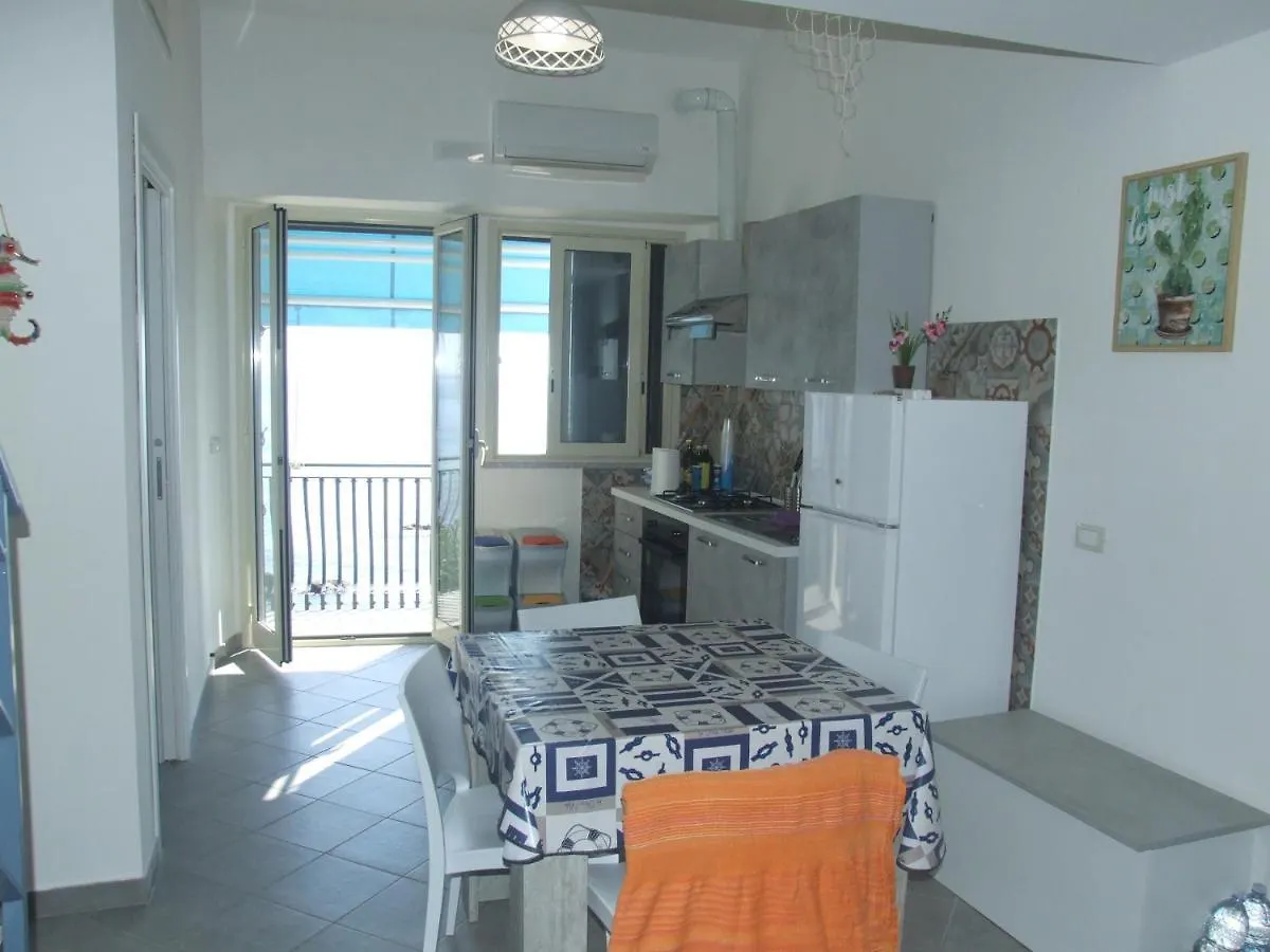 Tatil Evi Casa Nicole Fronte Mare Villa Giardini Naxos İtalya