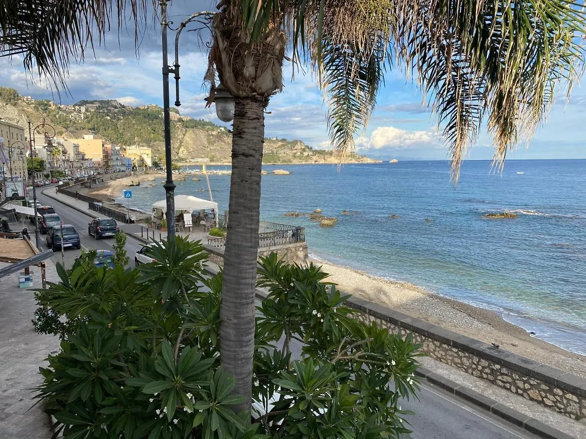 Holiday home Casa Nicole Fronte Mare Villa Giardini Naxos Italy